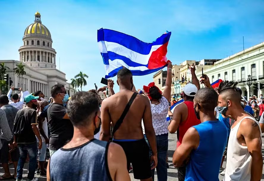 Crise de remédios em Cuba: 'Estão nos matando aos poucos