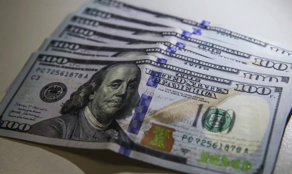 Dólar a R$ 4,95, menor valor em 2 anos