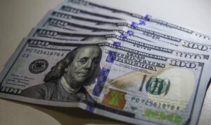 Dólar a R$ 4,95, menor valor em 2 anos