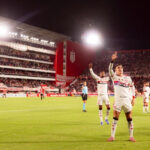 Flamengo empata, mas Arrascaeta sofre fratura na clavícula