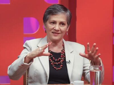Repórter Heloísa Vilella é agredida por bolsonarista na Câmara