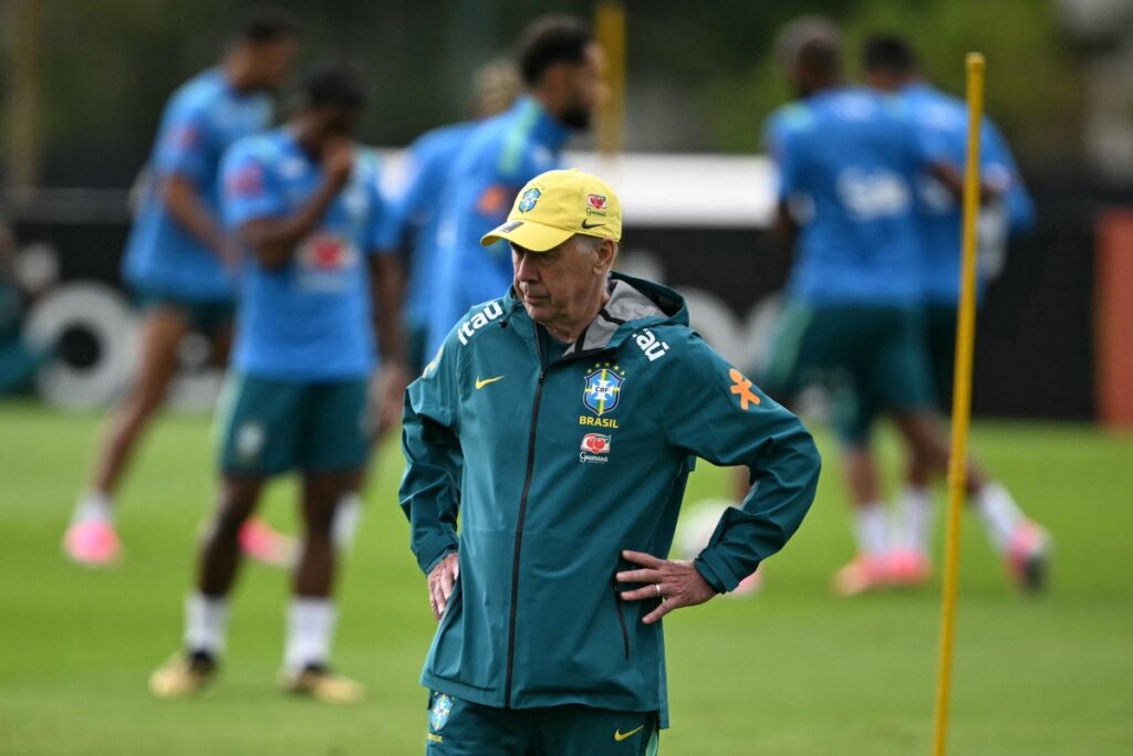 Ancelotti testa elenco inteiro em amistoso contra o Panamá