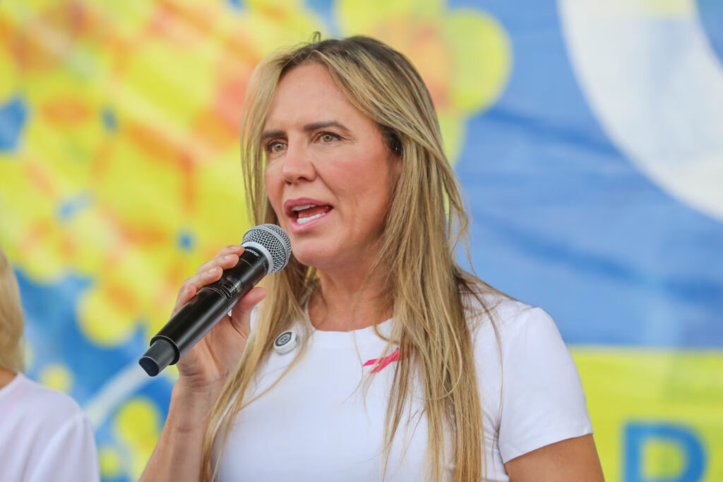 Celina Leão é internada com pneumotórax em Brasília