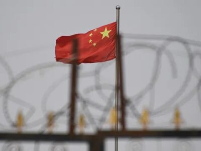 Ex-ministros da Defesa chineses condenados à morte com sursis