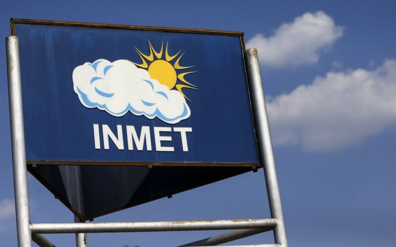 Fim de semana chuvoso e temporais no Sul, alerta Inmet