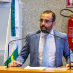 Lançamento de Manzoni a deputado terá Bia Kicis e Michelle