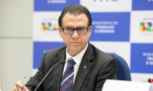 Marinho: Congresso precisa encarar fim da 6x1 e apps