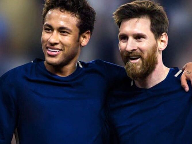 Neymar custa mais que Messi, mas rende menos no Santos