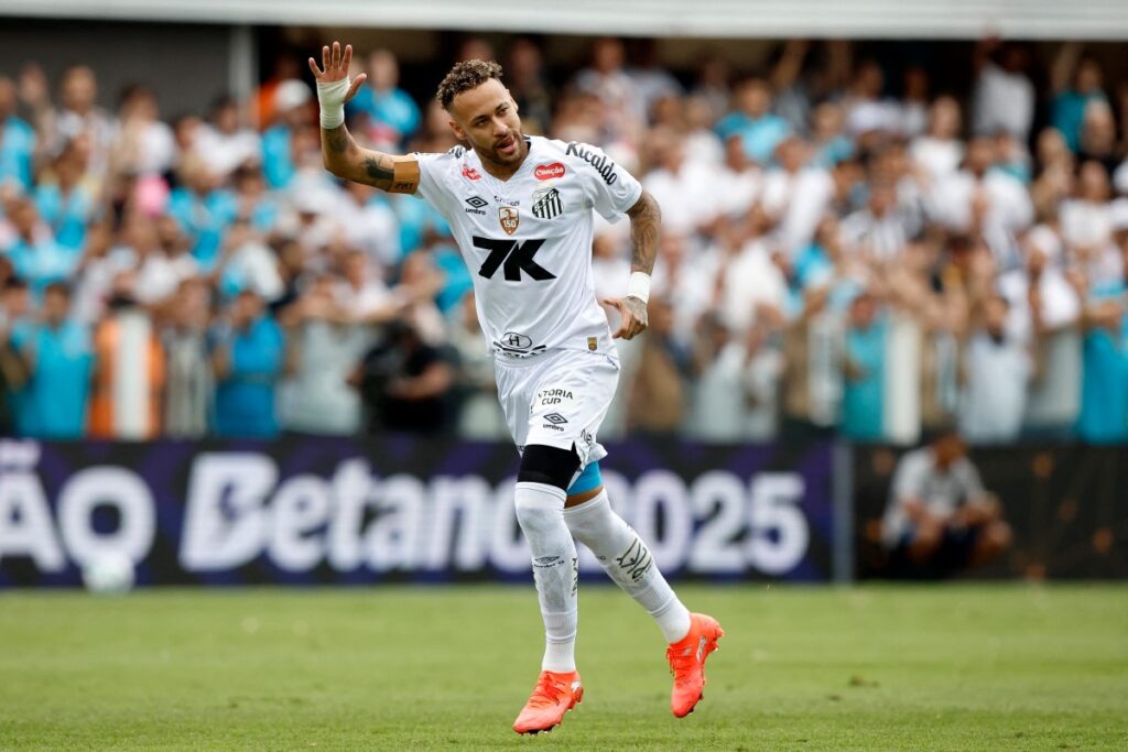 Neymar marca em despedida e Santos vence Bragantino