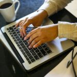 Nova regra de saúde mental no trabalho gera polêmica entre empresas