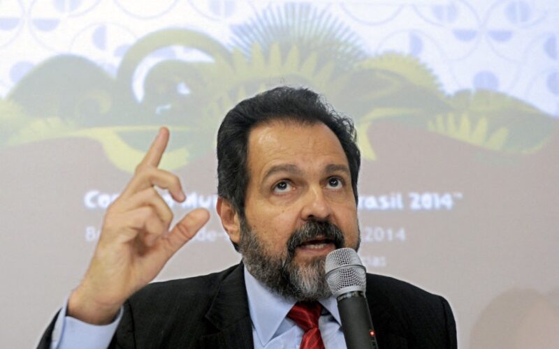 PT Brasília fecha chapa proporcional e lança Agnelo