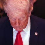 Trump provoca Irã com imagem de navios afundados