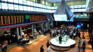 Bolsa abre com atraso e dólar sobe com Fed e balanços no radar