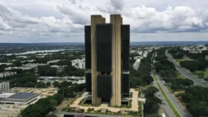 BC corta Selic para 14% e mantém ritmo de queda
