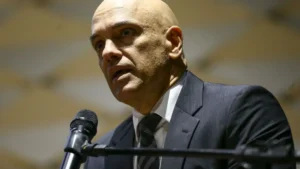 Moraes decide manter caso contra informantes de jornalista na 1ª Turma