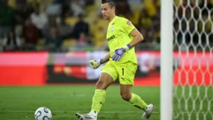 Fluminense vira sobre Palmeiras no fim e ajuda Flamengo no Brasileirão