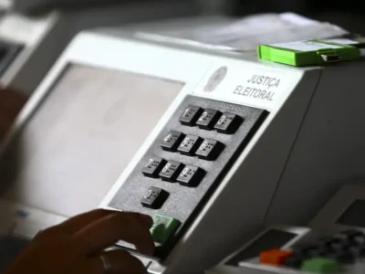 Candidatos ao GDF intensificam campanha com sabatinas e atos